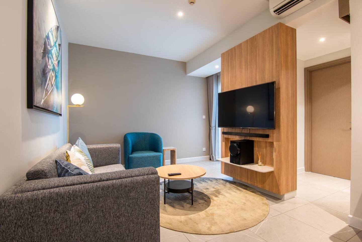 Luxury 2 Or 3Br Apartment In Dist 1 N Pool, Gym, Airport Pickup Thành Pho Ho Chí Minh Esterno foto
