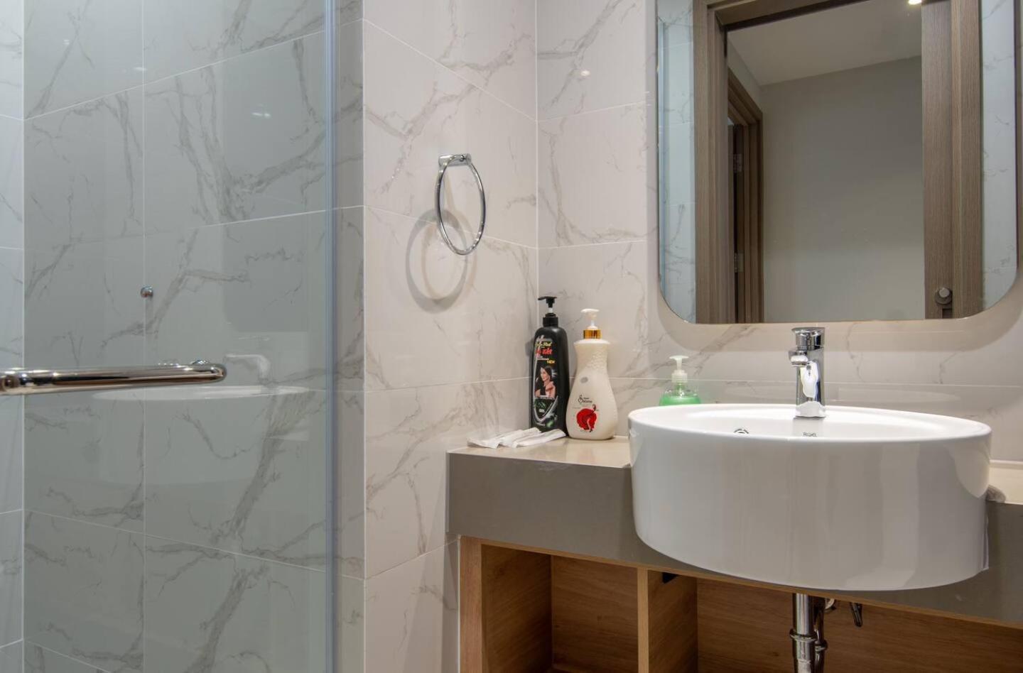 Luxury 2 Or 3Br Apartment In Dist 1 N Pool, Gym, Airport Pickup Thành Pho Ho Chí Minh Esterno foto