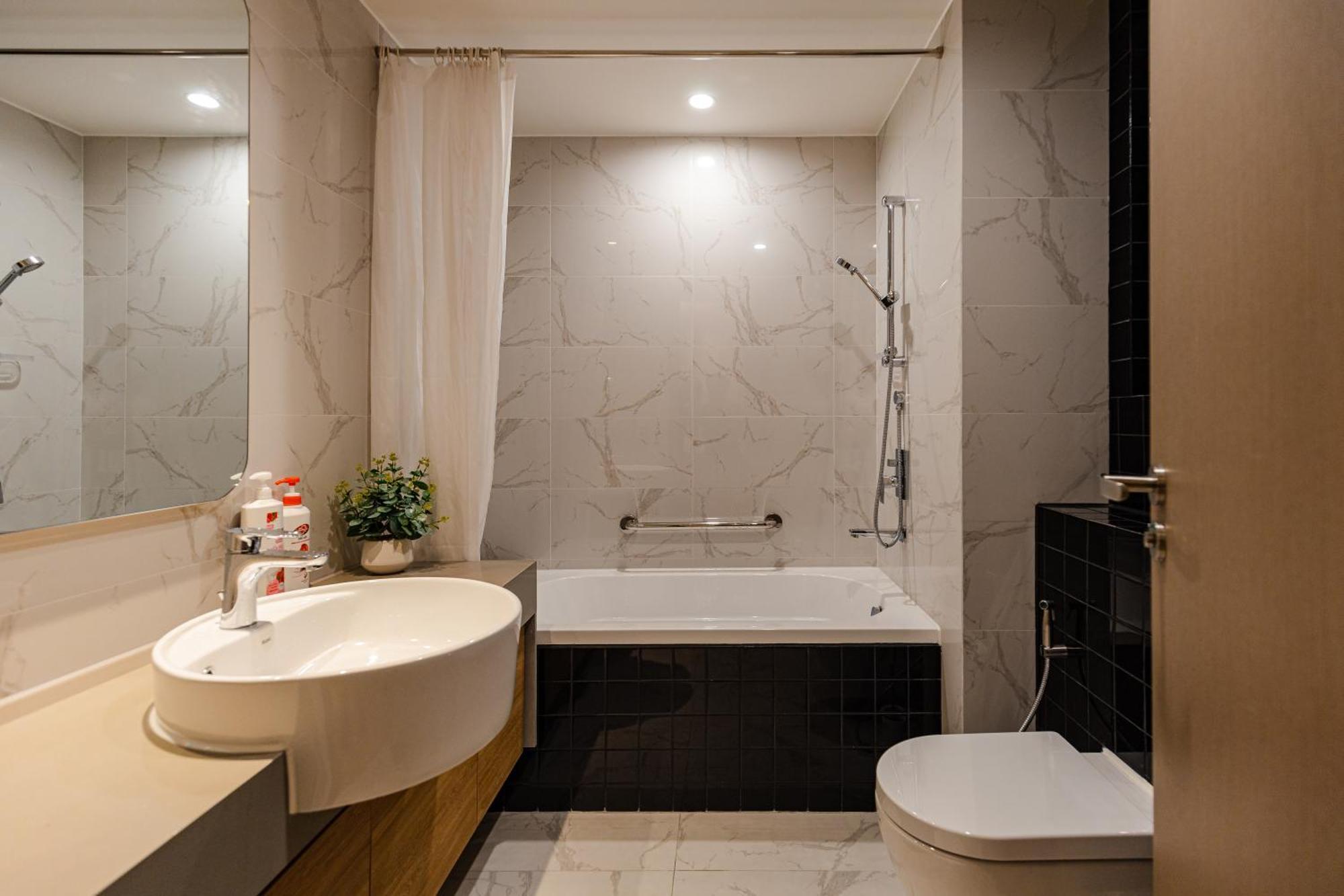 Luxury 2 Or 3Br Apartment In Dist 1 N Pool, Gym, Airport Pickup Thành Pho Ho Chí Minh Esterno foto
